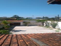 Sobrado para Venda em Bertioga - 2
